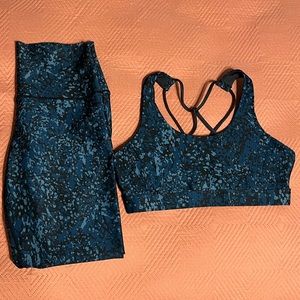Soul by SoulCycle blue snake print bra and legging set